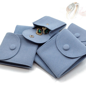 Pochette à bijoux en velours perlé style orgue avec bouton-pression, bleu rose, avec logo personnalisé - Product Image 3