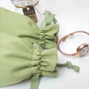 Petit sac en coton réutilisable, écologique et recyclable avec cordon de serrage pour bijoux, boucles d'oreilles, pochette cadeau - Product Image 3