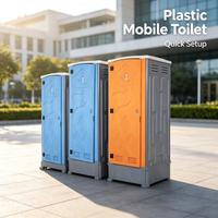 Toilettes portables modernes en plastique HDPE faciles à nettoyer avec douche pour projets publics temporaires en extérieur