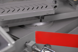 Segatrice a Nastro Industriale Automatizzata 4 Funzioni 5 Punti 3 Livelli di Abilità Orizzontale con Qualificazione INRF per Taglio Metalli - Product Image 5