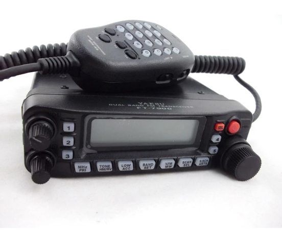YAESU 7900H