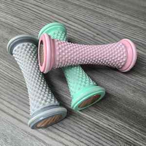 Fuß <span class=keywords><strong>massage</strong></span> gerät <span class=keywords><strong>Massage</strong></span> rolle Yoga <span class=keywords><strong>Massage</strong></span> ball Plantar Faszien rolle Muskel entspannung Pflege Kunststoff Manueller Fuß - Product Image 1