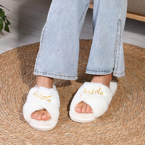 Pantofole da <span class=keywords><strong>sposa</strong></span> con cinturino incrociato da donna per il giorno del matrimonio traspirante e soffice pantofola ricamata bianca - Product Image 4