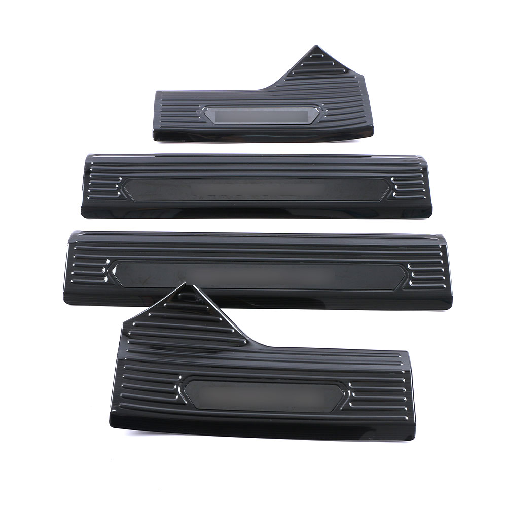 Built-in black titanium brushed base*4