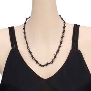 Collar de Cadena con Espinas, Aleación de Zinc, Diseño Geométrico con Púas, Gargantilla de Moda para Fiesta, Estilo Hip Hop Punk - Product Image 1