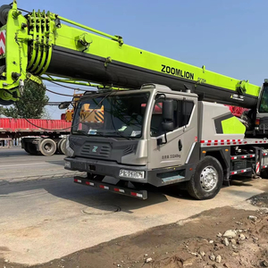 Camión Zoomlion de 25 Toneladas de Segunda Mano a Bajo Costo con Grúa para Aplicaciones de Construcción - Product Image 1