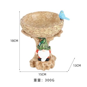 Comedero y Baño para Pájaros de Resina Personalizado al por Mayor Directo de Fábrica - Gnomos Elegantes Hechos a Mano con Nido de Pájaro Azul, Estilo Raíz de Árbol de Madera - Product Image 6