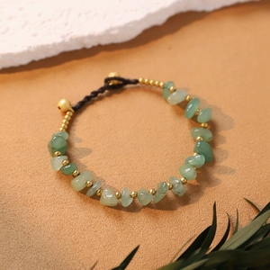 Pulsera Artesanal con Cuentas y Patrón Geométrico Étnico, Cristales Curativos Naturales, Amatista, Campana de Cobre, Ajustable, Regalo - Product Image 4