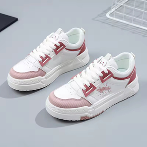 Mocassins décontractés tendance 2026 à semelles épaisses antidérapantes et imperméables, résistants à l'usure, pour femmes, en PU - Product Image 3