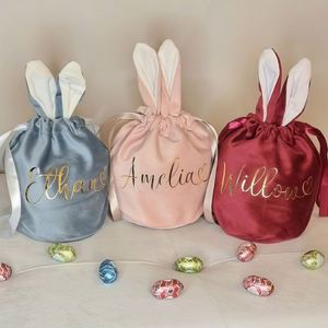 Pochette personnalisée en forme d'oreilles de lapin de Pâques, sac cadeau moderne en polyester pour bonbons de mariage, idéal pour la décoration des fêtes - Product Image 1