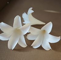 Têtes de fleurs de lys artificielles en EVA blanches, décorations de plafond suspendues pour mariage, fleurs décoratives artificielles