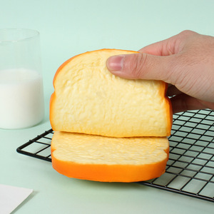 Modèles de gâteaux, pains et toasts artificiels réalistes en PU pour la décoration de table d'Halloween, de la maison et de la cuisine, et la photographie culinaire miniature - Product Image 4