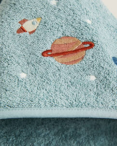 2025 nouveau lueur enfants Poncho serviette bébé serviette de bain personnalisé enfant serviette couleur coton éponge à capuche bébé vêtements - Product Image 6