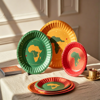 Assiettes en papier biodégradables carrées résistantes à l'huile pour les apéritifs
