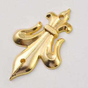 Adorno Decorativo Dorado Fleur De Lis de 53x33mm para Cajas de Madera y Metal - Product Image 3