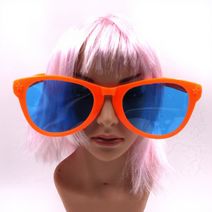 Gafas de Sol con Montura Geométrica Retro Y2K para Mujer, Gafas de Sol de Ojo de Gato Geométricas para Festivales, Verano 2026 - Product Image 5