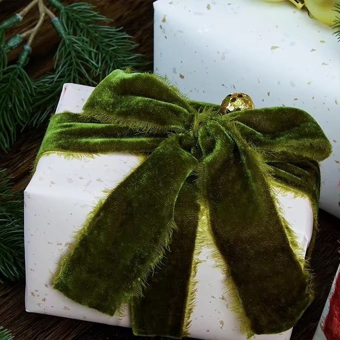 Luxury Customized Wide Green Christmas Ribbon Frayed Edge Silk Velvet Ribbons for Decoration 4cm 5cm 10cm