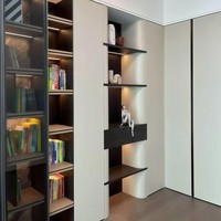 Vitrina Moderna Multifuncional de Alta Gama para Vino, Fabricada en Madera de Nogal Ecológica con Cristal de Calidad, Estilo Villa Italiana de Lujo