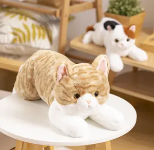 Delicado lindo gato juguete de peluche personalizado peluche suave Animal muñeco de peluche realista gato soporte personalizado