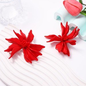 <span class=keywords><strong>Orecchini</strong></span> Pendenti Trendy di Alta Moda con <span class=keywords><strong>Fiore</strong></span> <span class=keywords><strong>Rosso</strong></span> Tridimensionale Esagerato per Donne - Product Image 3