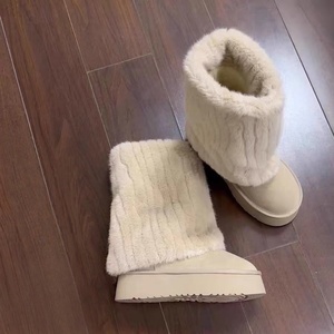 Botas de Invierno de Moda para Mujer, Impermeables, Térmicas, con Peluche, Estilo UGGS Clásico, Logotipo Personalizado al por Mayor, Plataforma Peluda, Botas Casuales de Media Caña - Product Image 3