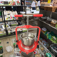 Commerciële 5L houten tafelmodel gemotoriseerde spiraalpers voor fruit, cider en wijn, geschikt voor restaurants en fruitverwerkingsbedrijven