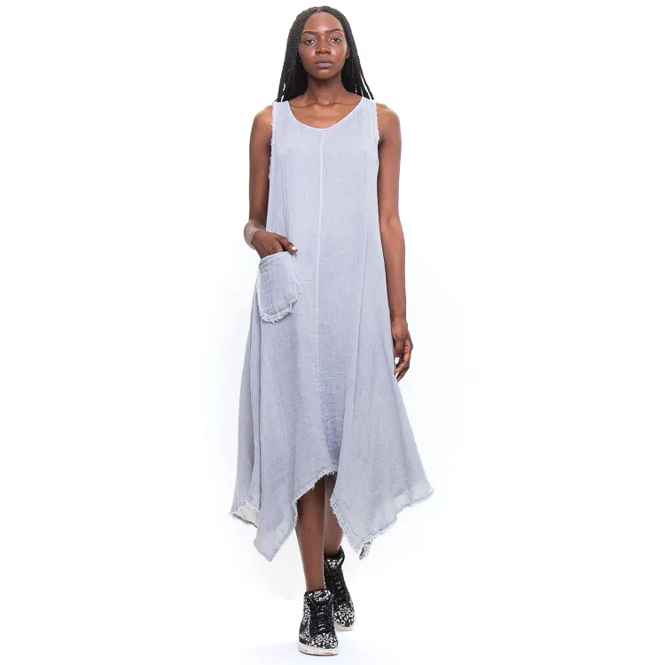 Wholesale Sleeveless Women's Loose Big Hem Design Light Blue Band Pocket Round Neck Long Dress