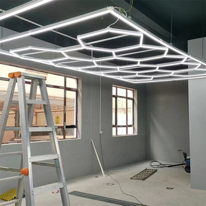 Lampe décorative moderne hexagonale à LED pour <span class=keywords><strong>garage</strong></span>, salon de coiffure, atelier <span class=keywords><strong>automobile</strong></span> - Meilleure vente - Product Image 1