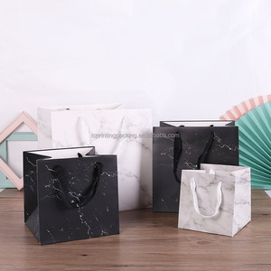 Vente en gros de sacs en papier kraft épais de qualité à fond carré en <span class=keywords><strong>marbre</strong></span> blanc avec poignées en ruban pour chaussures, cadeaux, artisanat et shopping - Product Image 2