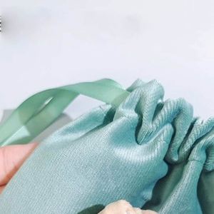 Low MOQ Luxury Velvet Jewelry Packing <b>Pouch</b> Large Soft <b>Pouch</b> Dust Bag Velvet Dust <b>Drawstring</b> Gift Packaging <b>Pouch</b> - Product Image 2