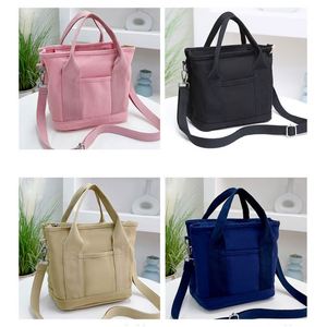Sac fourre-tout en toile écologique personnalisé avec logo publicitaire, impression couleur sur coton, poche intégrée et motif lettres - Product Image 2