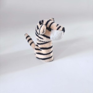Fabricante OEM, Juguete de Peluche de <span class=keywords><strong>Tigre</strong></span> Personalizado de Alta Calidad, Marioneta de Dedo de Peluche, Regalo para Fiestas, Juguetes Educativos de Peluche para Niños - Product Image 3