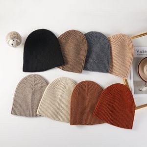 Bonnets d'hiver en <span class=keywords><strong>cachemire</strong></span> pur pour femmes - Logo personnalisé de créateur, luxe, mode, tricot chaud, tissu côtelé courant, pour les voyages d'affaires - Product Image 3