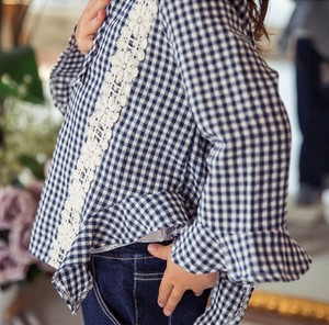 Camiseta de Verano para Niña, Nueva Moda, Blanca y Negra a Cuadros, con Cordones y Mangas Abullonadas - Product Image 5