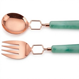 Ensemble de couverts couleur cuivre avec manche en céramique verte, cuillère et fourchette, design moderne, passe au lave-vaisselle, pour usage en cuisine - Product Image 1