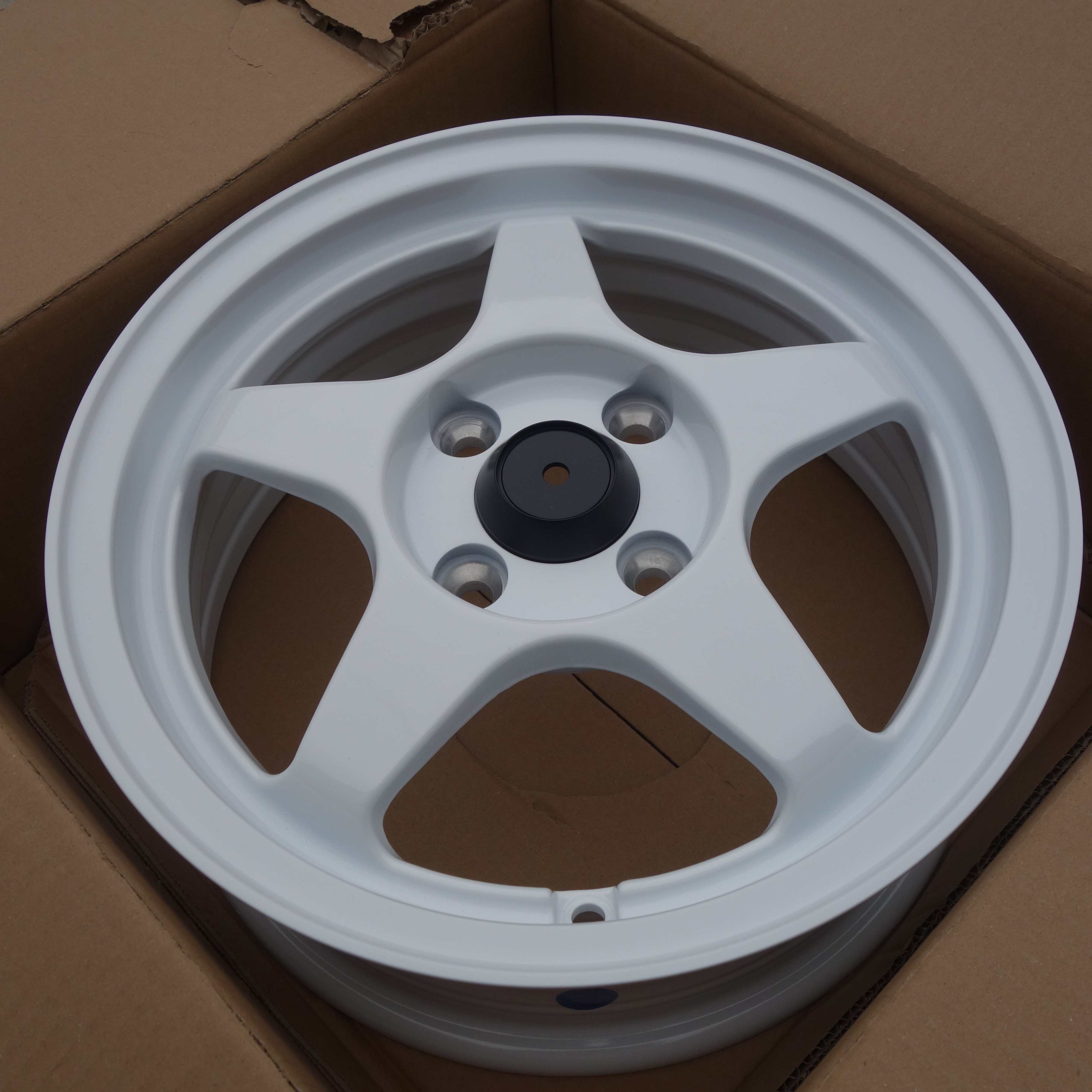 How to Choose 4x100 15 Inch Wheels: A Complete Buying Guide