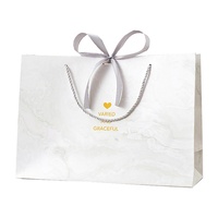 Sacs fourre-tout pliables avec marquage à chaud et matériaux recyclés pour l'emballage de bijoux de mariage, couleur personnalisable et utilisation promotionnelle