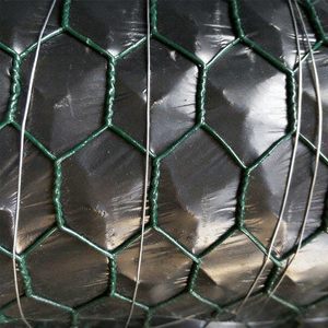 Grillage hexagonal professionnel pour volailles, galvanisé à chaud, résistant aux UV, facile à installer, pour la sécurité des poulaillers - Product Image 4