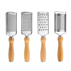 Râpe à fromage en acier inoxydable avec manche en bois, multifonctionnelle pour citron, gingembre, radis, outil de cuisine - Product Image 2