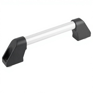 K0210 Asas tubulares de aluminio, con anchas patas de agarre de plástico inclinadas por ambos lados, perfil redondo de 20 mm, montaje frontal - Product Image 2