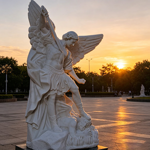 Estatua de San Miguel Arcángel de Mármol Blanco de Tamaño Real para Decoración de Jardín, Iglesia y Uso Religioso en Exteriores - Product Image 6