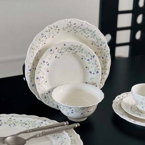 Flotteur de fleurs bleues vintage 12 "10" 8 "assiette à dîner en céramique de grande taille assiette de fête de mariage gâteau de thé de l'après-midi - Product Image 3