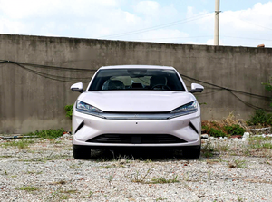 Intelligentes, effizientes neues Energiefahrzeug, 5-Sitzer, Heckantrieb, Elektro-Limousine für Stadtpendler, Familienreisen und Langstreckenfahrten - Product Image 4