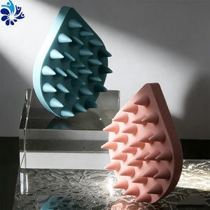 Brosse de massage du cuir chevelu en silicone, forme goutte d'eau, 15-20 cm, pour les soins capillaires et le nettoyage du cuir chevelu - Product Image 1