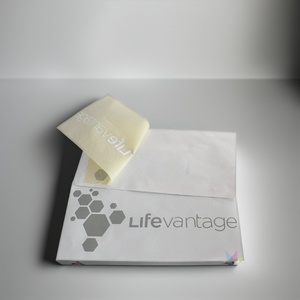 Boîte en papier brillant avec logo personnalisé Crown Win, en polyester synthétique et matériaux recyclés, pelliculage mat, vernis sélectif UV et dorure à chaud - Product Image 1