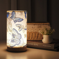 Lampe de table sans fil moderne de style antique avec abat-jour en tissu à intensité variable tactile, alimentée par batterie, design pratique pour table de chevet