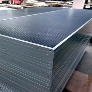Contrachapado Reforzado con Malla Metálica de Alta Resistencia Industrial, Material de Construcción Resistente a Impactos, con Revestimiento Antideslizante - Product Image 4