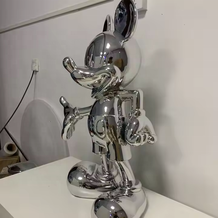 Customized-Mickey-Mouse-Statue