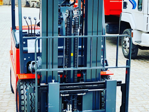 Carrello Elevatore Diesel LG20GLT da 2 Tonnellate, Motore Potente, per Logistica Industriale e Magazzino, Attrezzatura per Sollevamento Carichi su Terreni Esterni, Certificato CE - Product Image 6