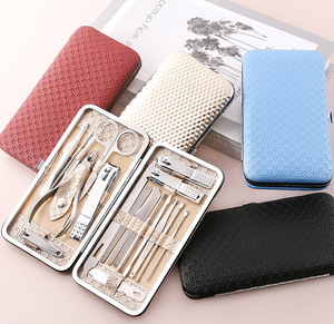 Ensemble de ciseaux à ongles en acier à bas prix de couleurs mélangées, kit de pédicure et de manucure, coupe-ongles, ensemble de manucure en cuir - Product Image 5